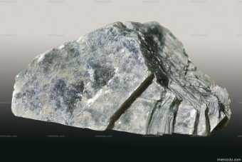 Mineral litio.